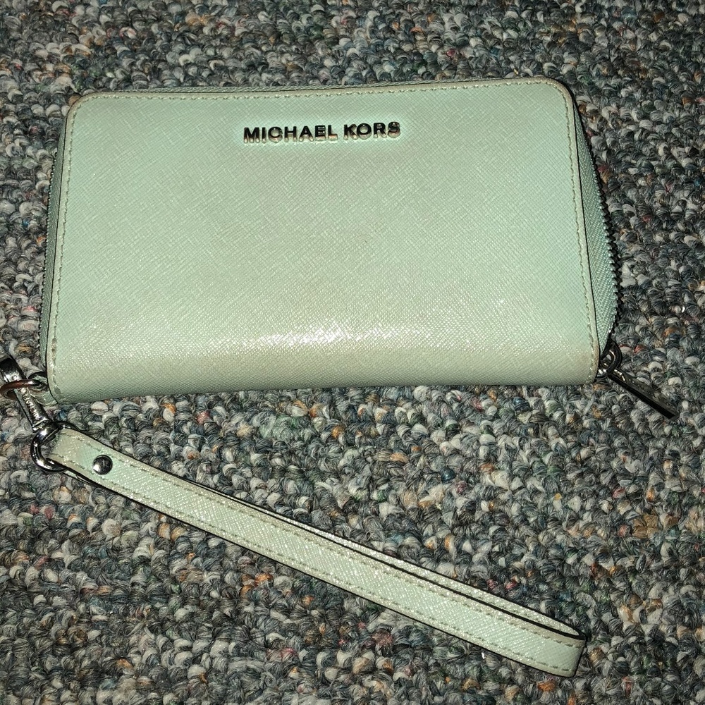 Mint Michael Kors Wristlet